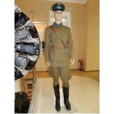 Комплект обмундирования начсостава ВВС обр. 1940г. со знаками ИАС обр. 1942 г.